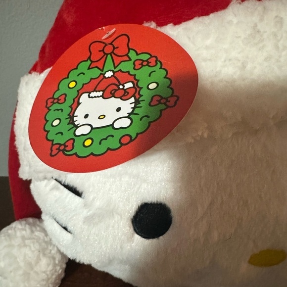 *CLEARANCE* 
BNWT Hello Kitty Santa Head Christmas Pillow - Picture 3 of 5